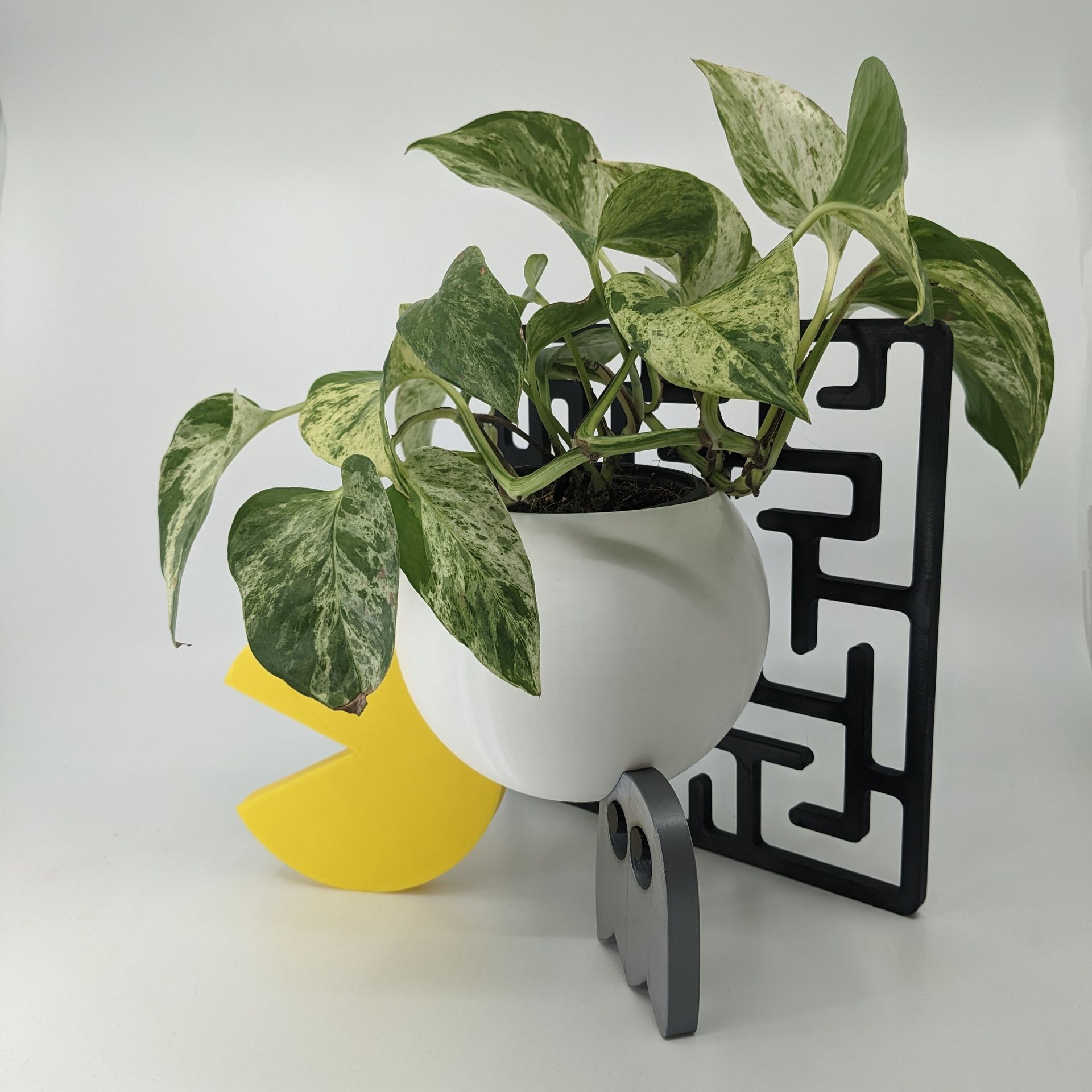 Venchartt Pocman Cache-pot original design sphérique asymétrique Pacman Création en impression 3D personnalisable Cache-pot Plantes Artisanal Lyon Personnalisé Pacman Jeux vidéo rétro Design Sphère Décoration